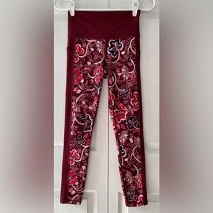 Athleta Affirmation 7/8 Leggings in Powervita. Women’s Size XS in Dark Garnet